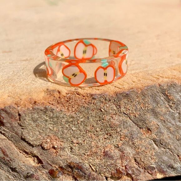 Unique Fruity Apple Resin Cute Chic Summer Vibe Ring Size 6 - Picture 3 of 3